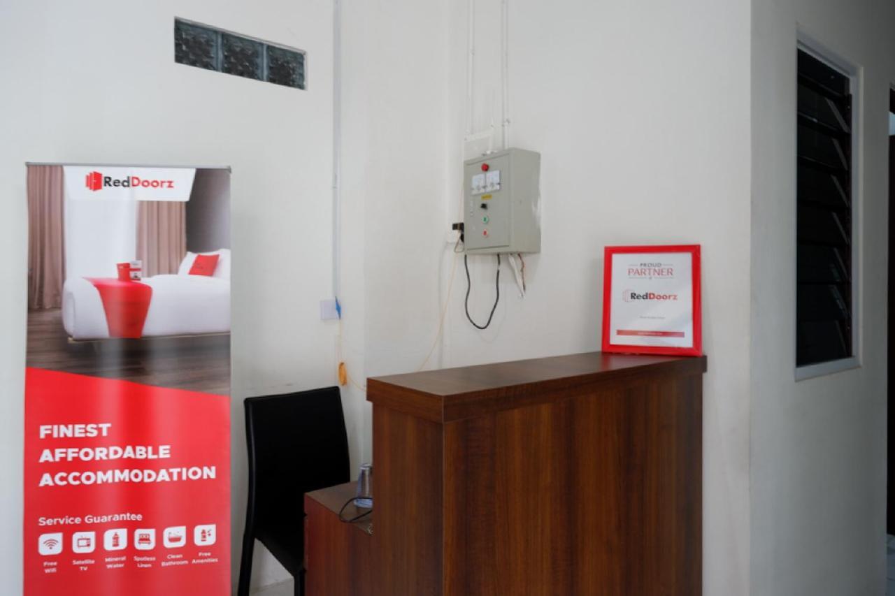 Reddoorz Hostel Near Kota Lama Semarang Dış mekan fotoğraf
