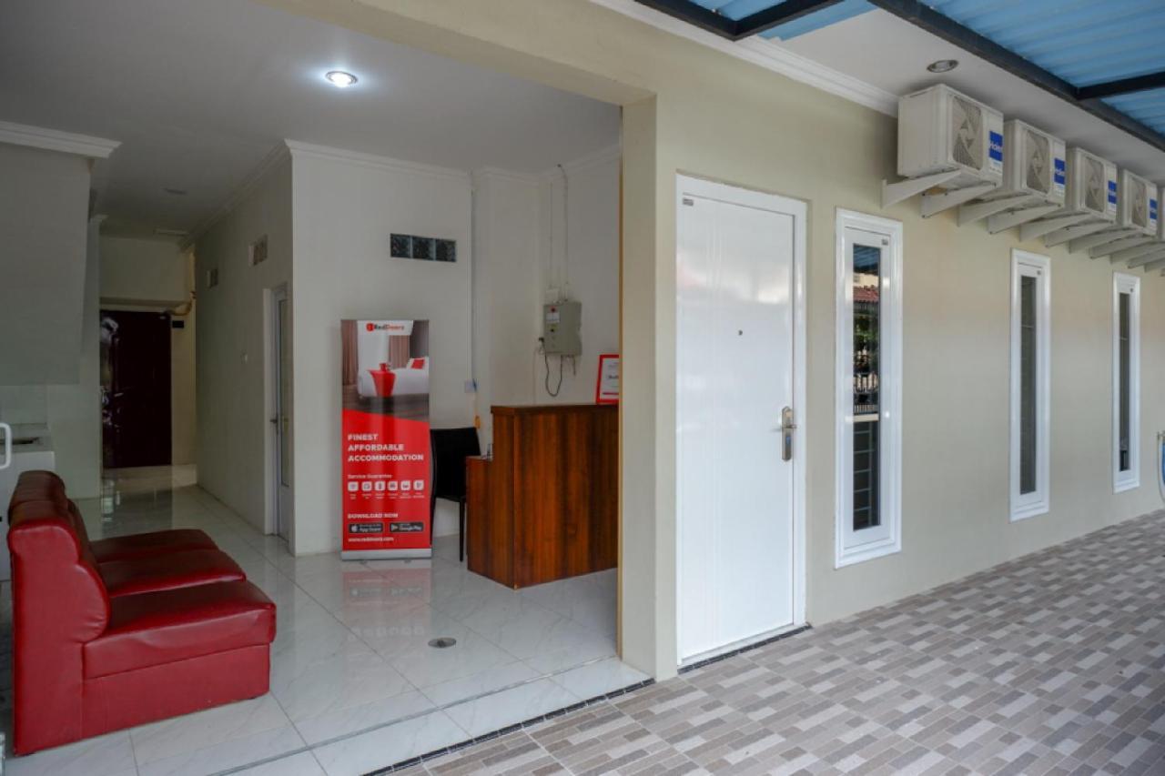 Reddoorz Hostel Near Kota Lama Semarang Dış mekan fotoğraf