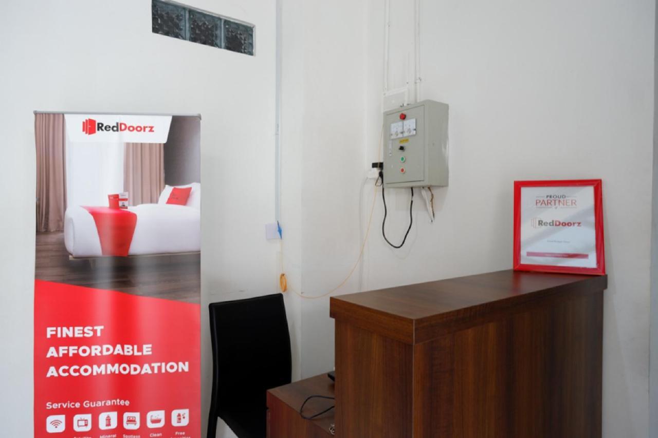 Reddoorz Hostel Near Kota Lama Semarang Dış mekan fotoğraf