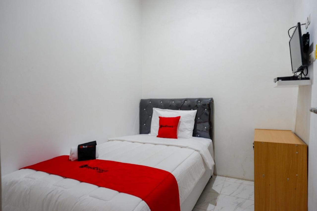 Reddoorz Hostel Near Kota Lama Semarang Dış mekan fotoğraf