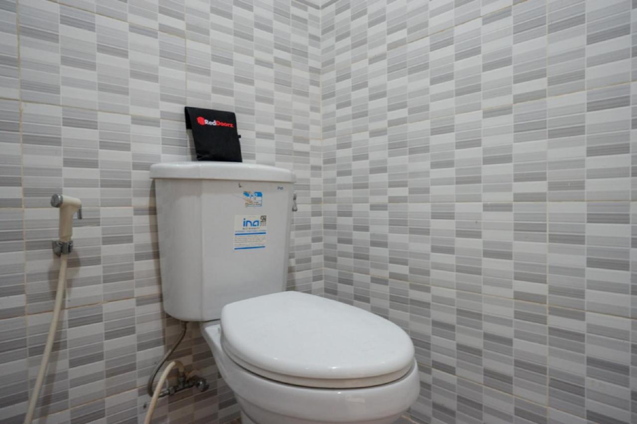 Reddoorz Hostel Near Kota Lama Semarang Dış mekan fotoğraf