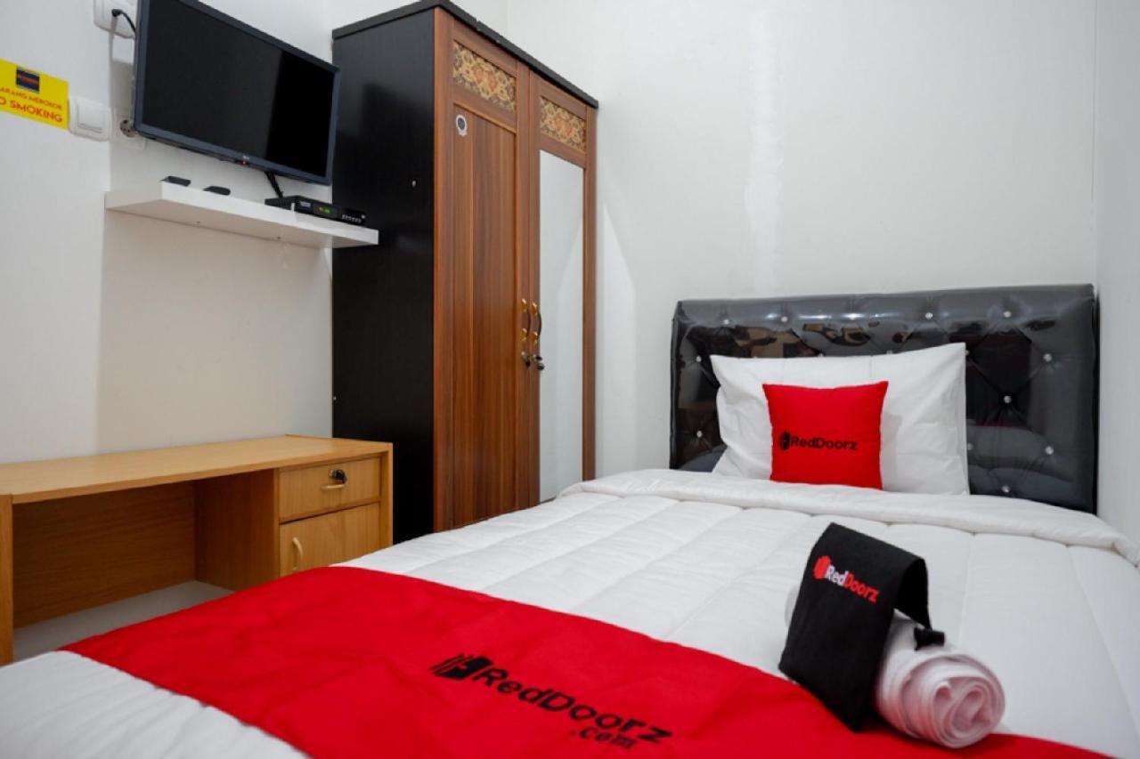 Reddoorz Hostel Near Kota Lama Semarang Dış mekan fotoğraf