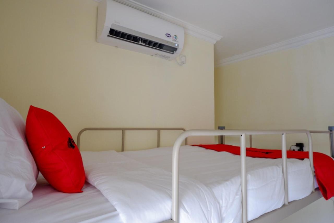 Reddoorz Hostel Near Kota Lama Semarang Dış mekan fotoğraf